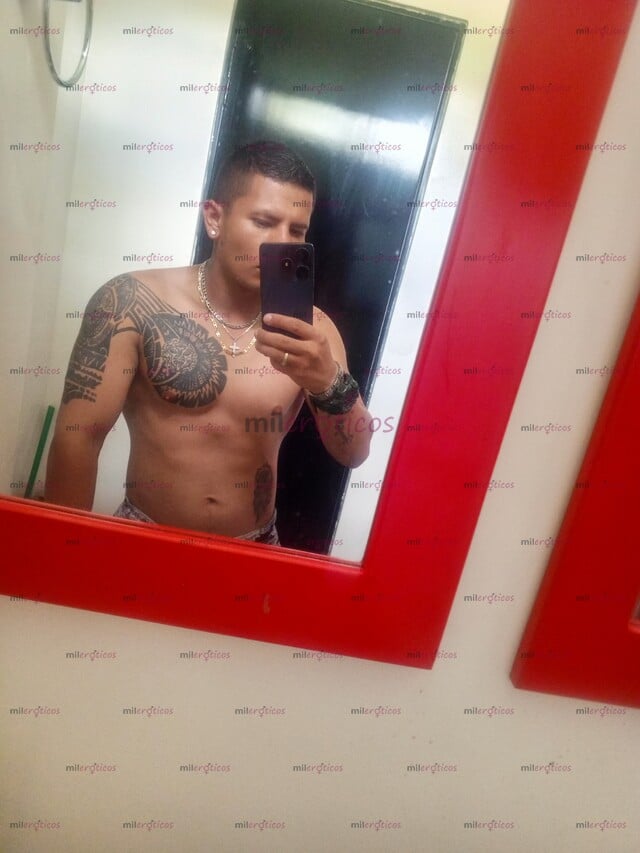 FOTOS DE MORENO FORNIDO Y TATUADO BIEN CALIENTE BIEN ARRECHO HETEROSEXUAL