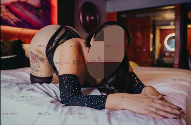 FOTOS DE JADE HERMOSA CURVY NALGONA PIEL BLANQUITA, TENGO LUGAR AMOR