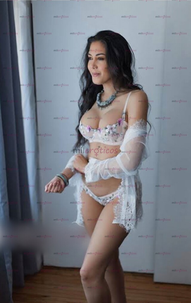 FOTOS DE AMARA HERMOSA CHICA PARA HOMBRES SOLVENTES.