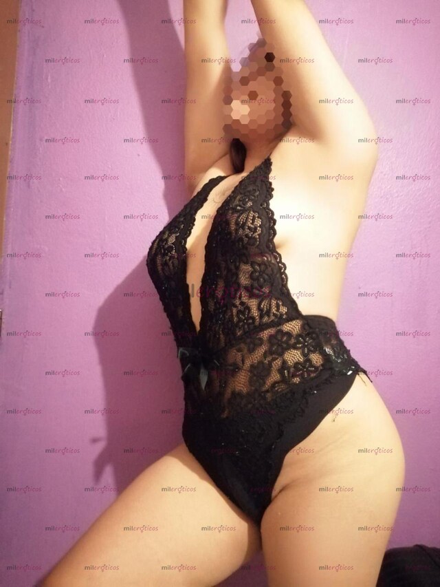 FOTOS DE FLAQUITA HERMOSA SABROSA Y CACHONDA EN LA CAMA VEN A COMERME