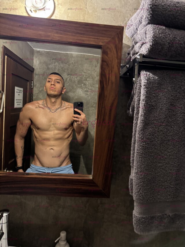 FOTOS DE MACHO ACTIVO XXL, SIEMPRE LISTO Y DURO PARA ATENDERTE