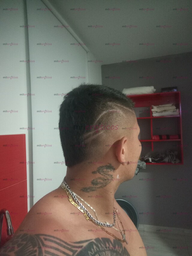 FOTOS DE MACHO MORENO TATUADO Y BIEN LECHERO DISPUESTO A COMPLACERTE SOY HETEROSEXUAL