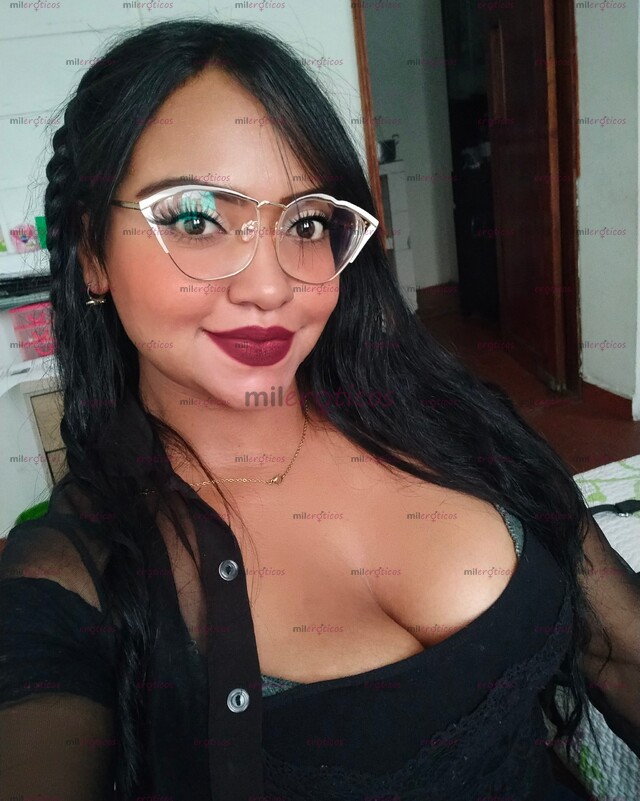 FOTOS DE HOLA CARIÑO SOY ANTONELLA UNA MORENA MUY DELICIOSA NUEVA EN EL OFICIO