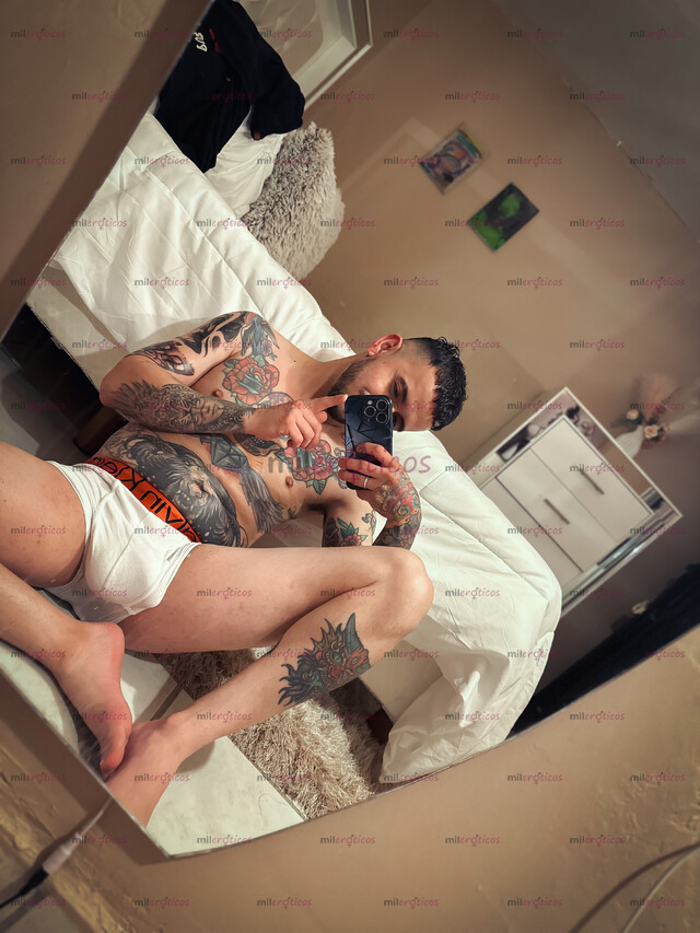 FOTOS DE CHICO SINGLE TATUADO CON MUCHAS GANAS DE EXPERIMENTAR