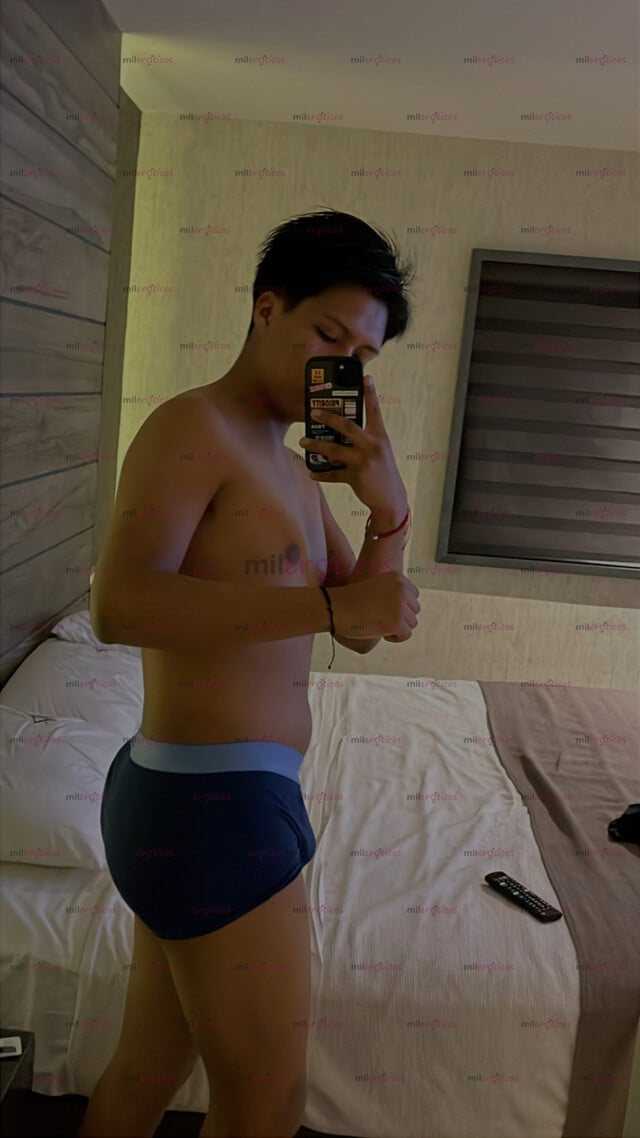 FOTOS DE UN CHICO NUEVO Y LISTO PARA TU SERVICIO Y SATISFACERTE EN TUS DESEOS