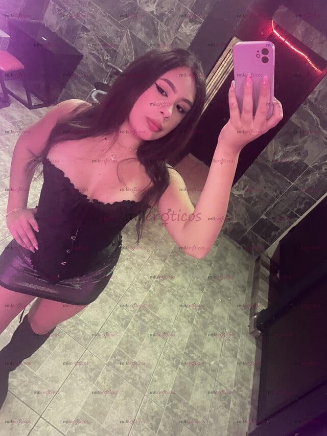 FOTOS DE CATALINA ALTA Y GUAPA COMPLACIENTE DISPONIBLE SOLO UNOS DÍAS 20 AÑOS