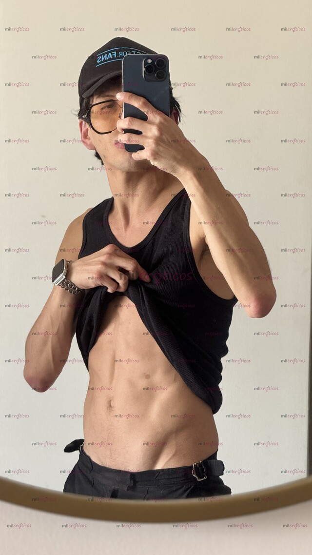 FOTOS DE VERGOTA DE 23CM. TWINK MORBOSO PROFESSIONAL SCORT & PORNSTAR.