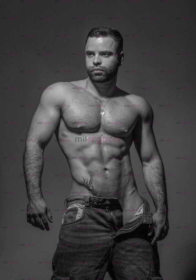 FOTOS DE CHARLY GUAPO CHICO SEXY CACHONDO FITNES RENOVANDO PARA COMPLACERTE