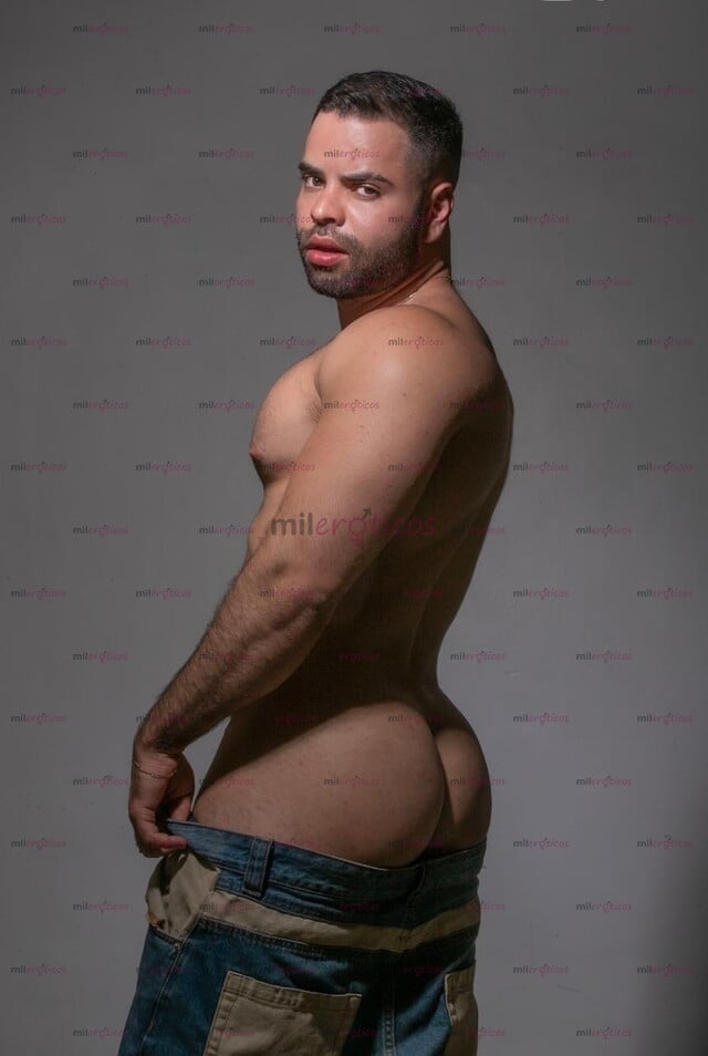FOTOS DE CHARLY GUAPO CHICO SEXY CACHONDO FITNES RENOVANDO PARA COMPLACERTE
