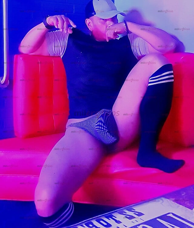 FOTOS DE CHICO COLOMBIANO CON UNA HERRAMIENTA MUY RICA PARA HACERTE DISFRUTAR