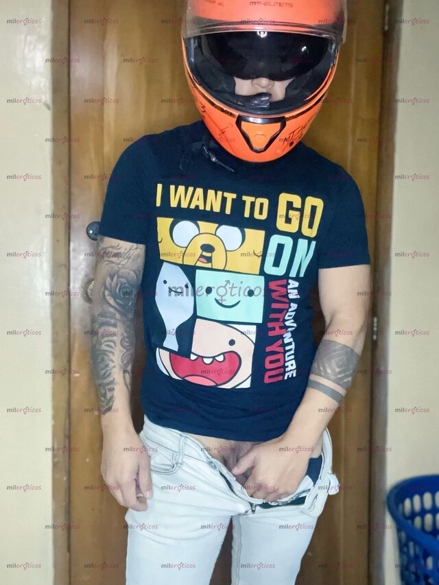 FOTOS DE HOMBRE MOTORIZADO TATUADO CALIENTE MORBOSO DOTADO BIKER MOTORIZADO