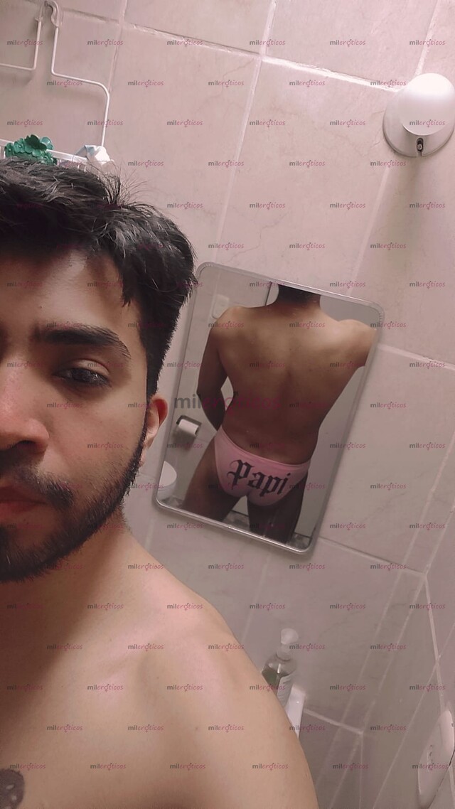 FOTOS DE PASIVO CALIENTE Y MUY ENTRON LISTO PARA SER FOLLADO