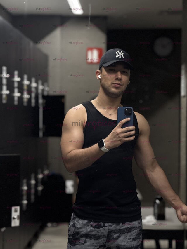 FOTOS DE DANIEL FIT MI VERGA 18CM Y CULITO GRANDE PARA PREÑARNOS RICO