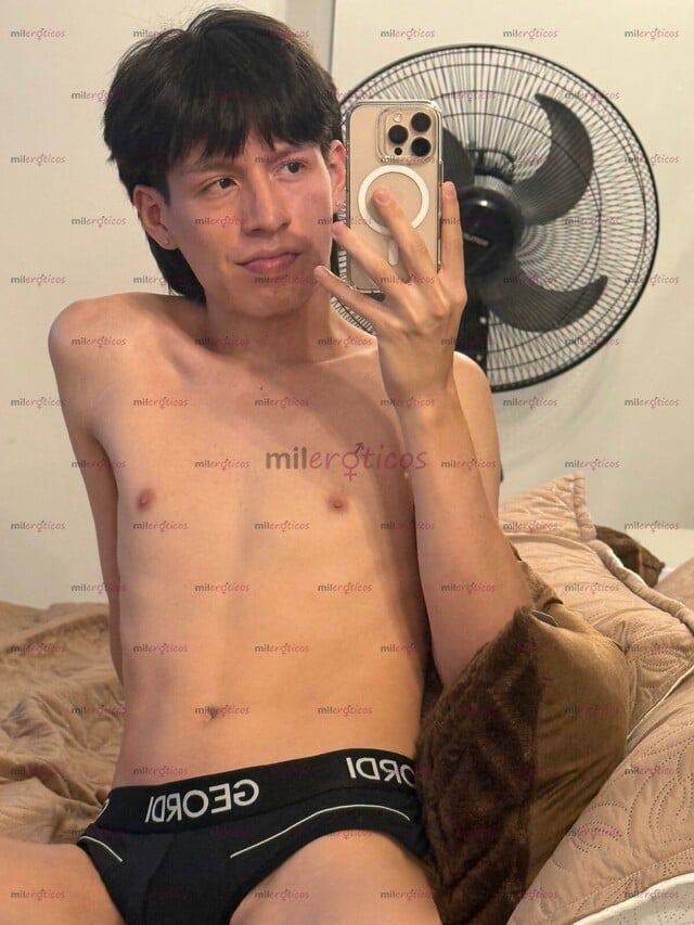 FOTOS DE ESCORT Y MASAJISTA GAY LAMPIÑO, TWINK DE 18 AÑOS