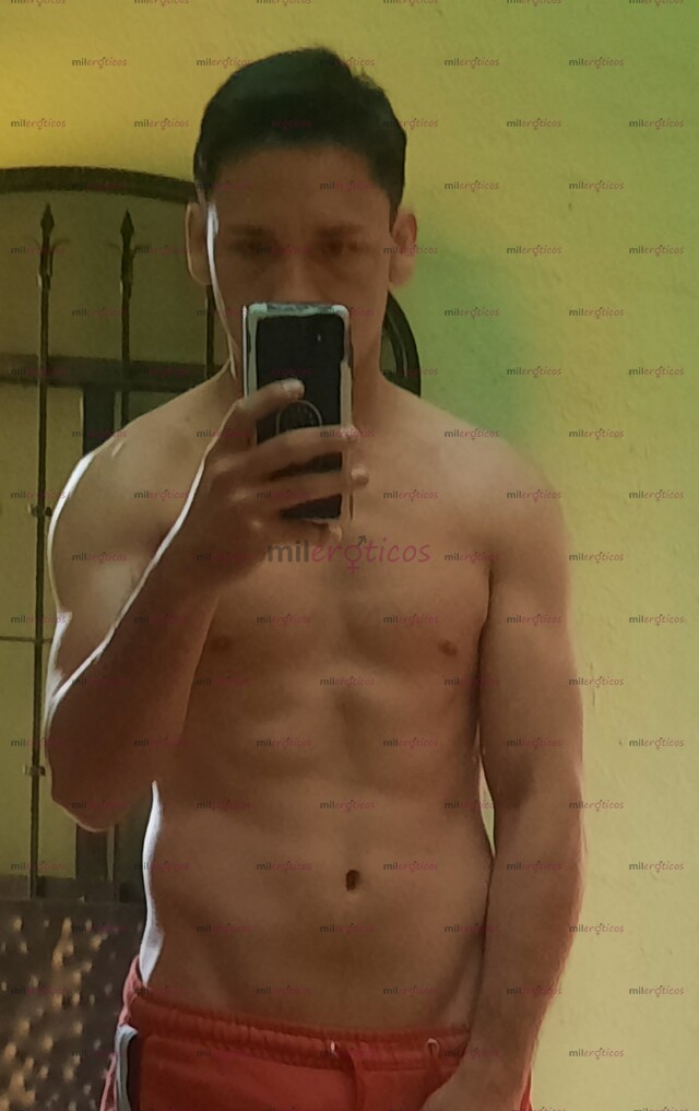 FOTOS DE HOMBRE HETEROSEXUAL, CON BUENOS MODALES, RESPETUOSO, LETRADO Y ATLÉTICO.