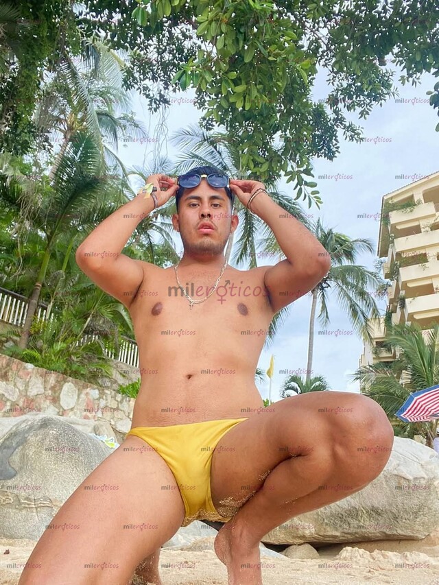 FOTOS DE ALEXANDER CUMPLIENDO FANTASÍAS 8444611238 DISPONIBLE LAS 24 HRS DEL DIA