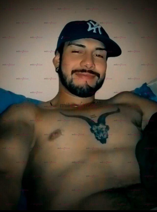 FOTOS DE JÓVEN, 24 AÑOS Y 19 CM PARA ABRIR PAREDES