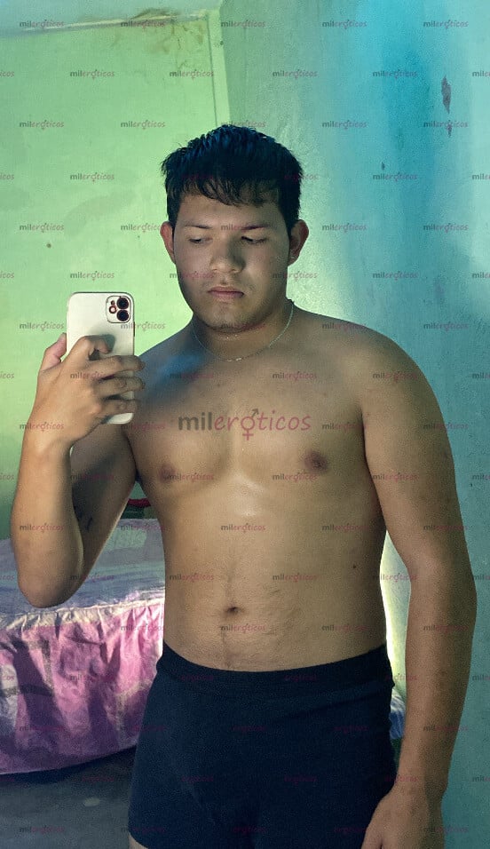 FOTOS DE CHICO DE GIMNASIO BIEN CALIENTE Y INTER DISPUESTO HACERTE GOZAR