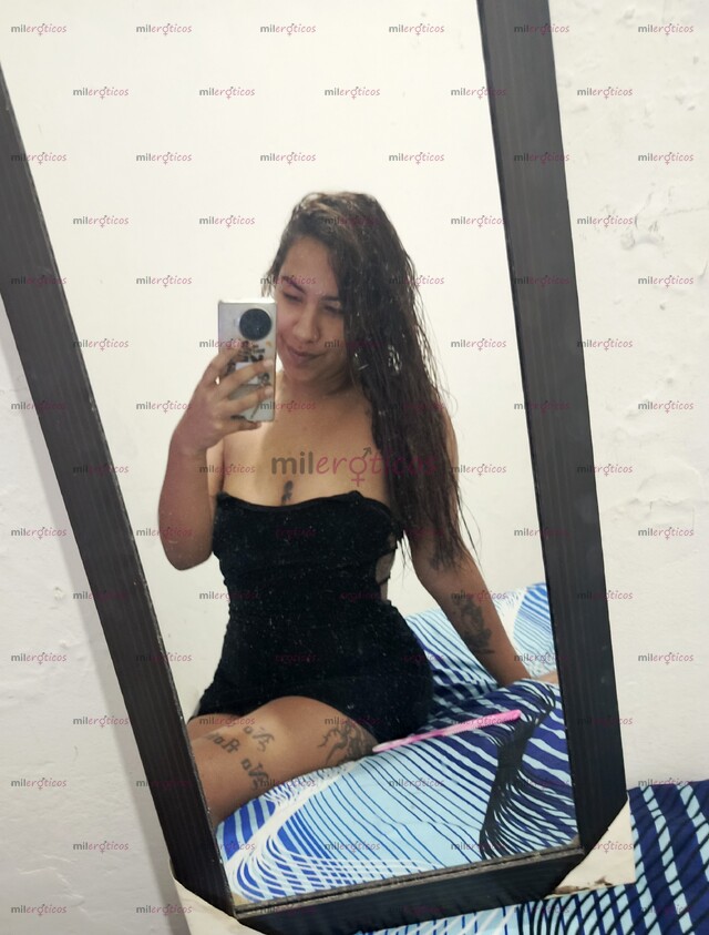 FOTOS DE HOLA PRIMERA VEZ EN TU CIUDAD SEXY MORENA DE OJITOS BONITOS Y VAGINA APRETADITA