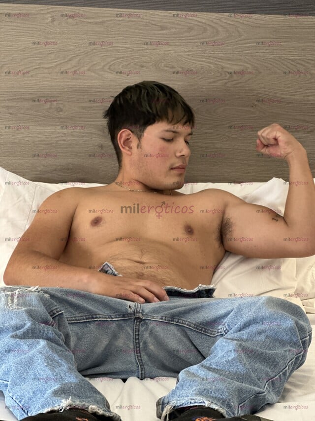 FOTOS DE CHICO DE GIMNASIO BIEN CALIENTE Y INTER DISPUESTO HACERTE GOZAR