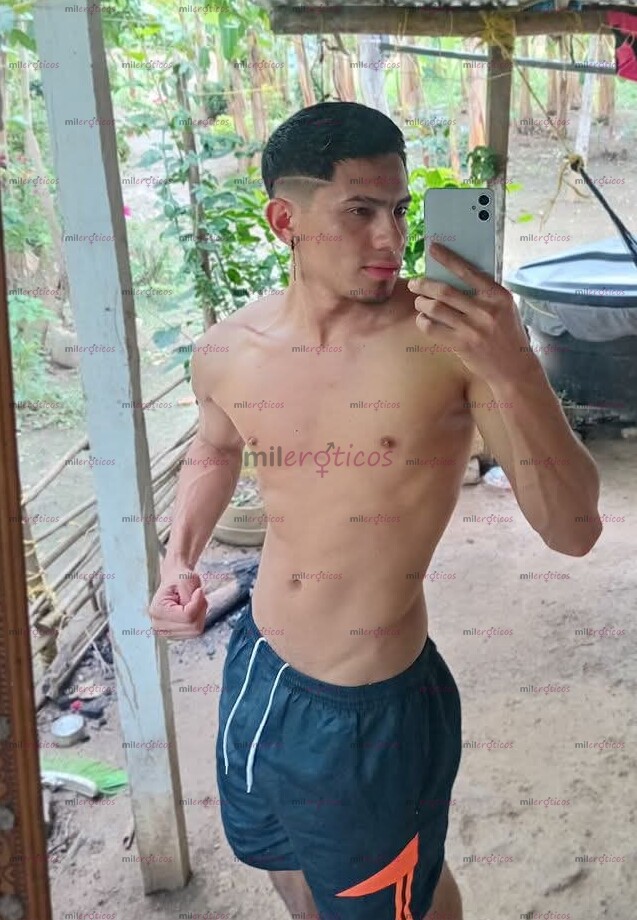FOTOS DE FLACO TONIFICADO DISPUESTO A SATIFACER TUS DESEOS VIRTUALES