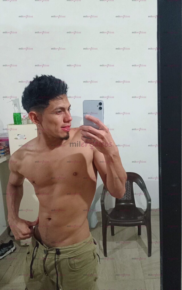 FOTOS DE FLACO TONIFICADO DISPUESTO A SATIFACER TUS DESEOS VIRTUALES