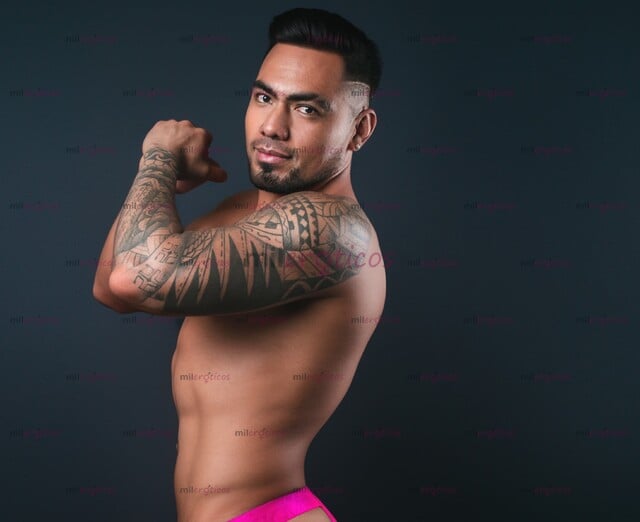 FOTOS DE MAMADO TATUADO MACHO LECHERO 20CM CON DTO