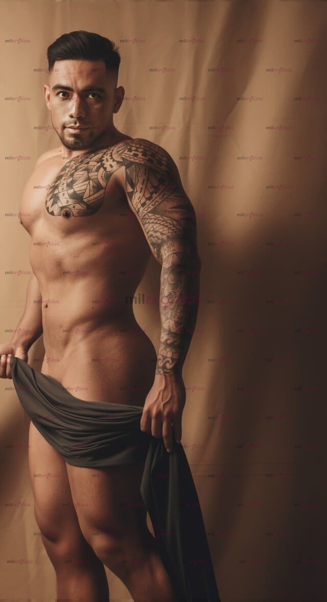 FOTOS DE MAMADO TATUADO MACHO LECHERO 20CM CON DTO