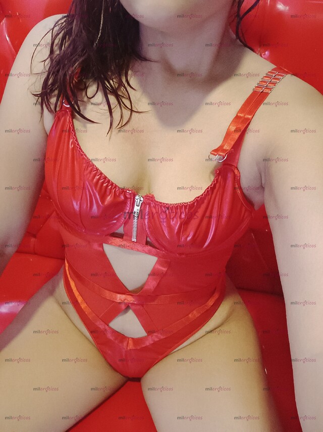 FOTOS DE ANYA. 26 AÑOS. CON GANAS DE PASARLA RICO Y DIVERTIRNOS.