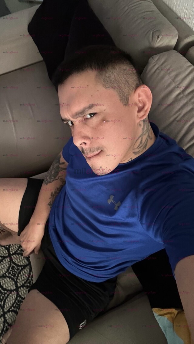 FOTOS DE LATINO TATUADO BISEXUAL VARONIL . 8130518452 ,