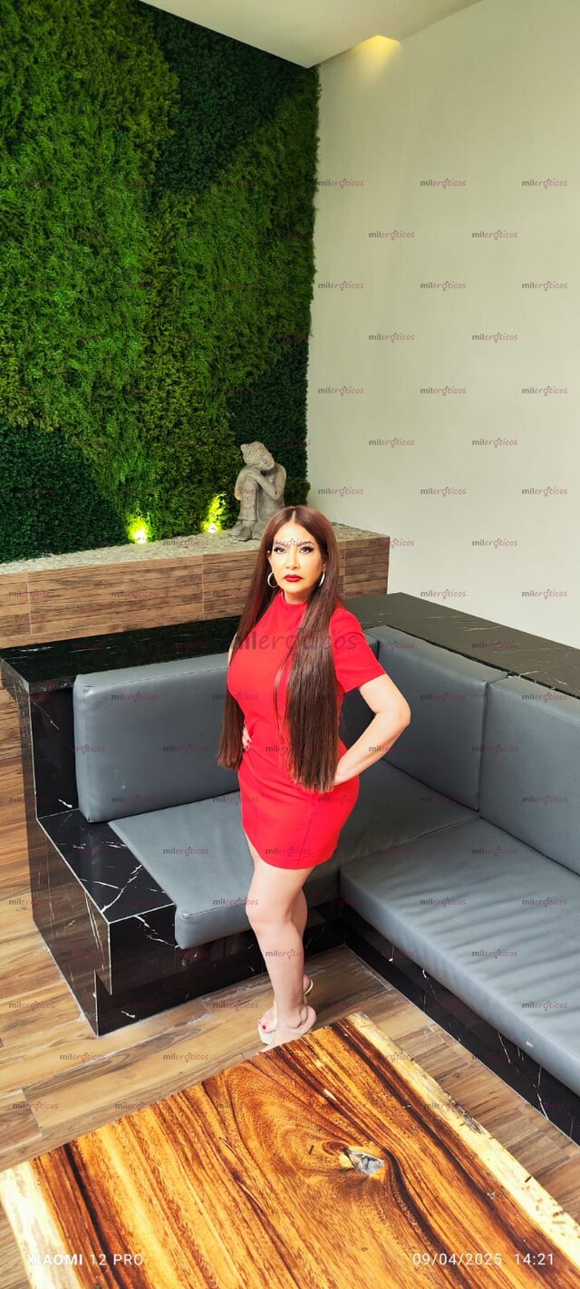 FOTOS DE KENDRA LUJÁN, SENSUAL MILF EN EL CENTRO DE MONTERREY.