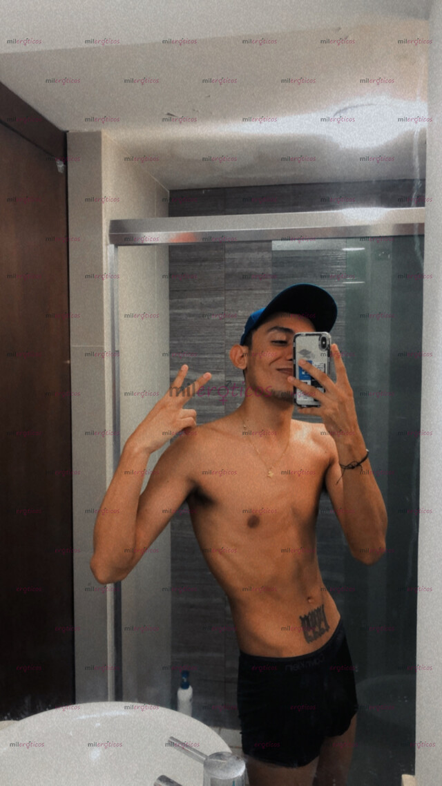 FOTOS DE NUEVO EN LA CIUDAD, VATO DELGADO CON 19 CMS DE VERGA