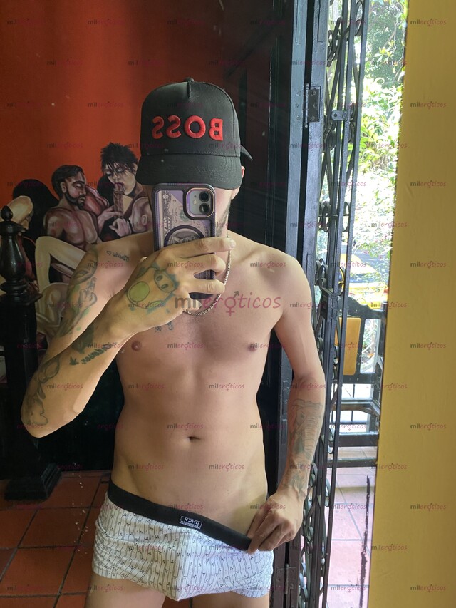 FOTOS DE ANDRÉS ÚLTIMOS DÍAS EN MEDELLÍN SERIO Y VARONIL