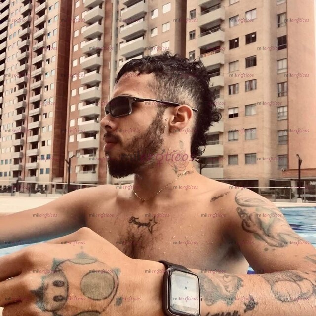 FOTOS DE ANDRÉS ÚLTIMOS DÍAS EN MEDELLÍN SERIO Y VARONIL