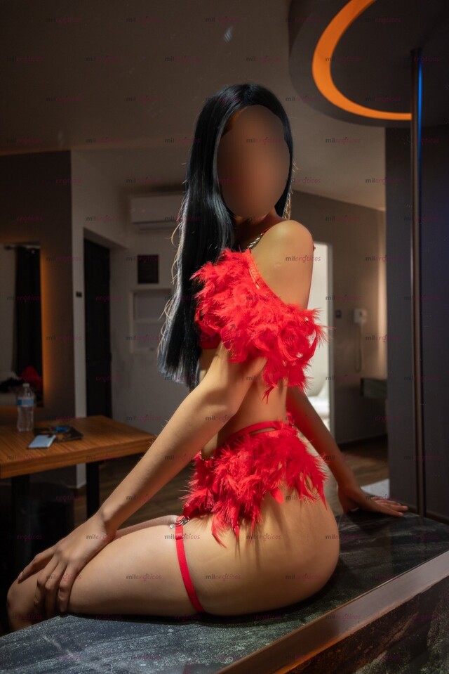 FOTOS DE FRIDA FLAQUITA NALGONA DE 19 AÑOS HERMOSA PELINEGRA