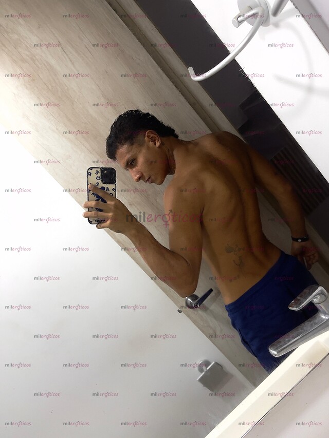FOTOS DE FLACO VERSATIL DISPUESTO A CUMPLIR TUS FANTASIAS