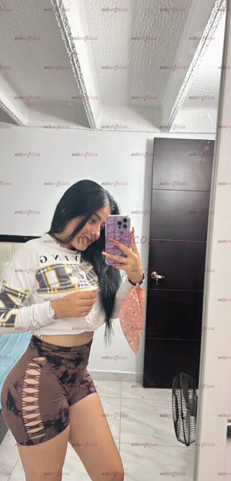 FOTOS DE YISEL HERMOSA COLOMBIANA CULO GRANDE NATURAL DISPONIBLE PARA TUS FETICHES