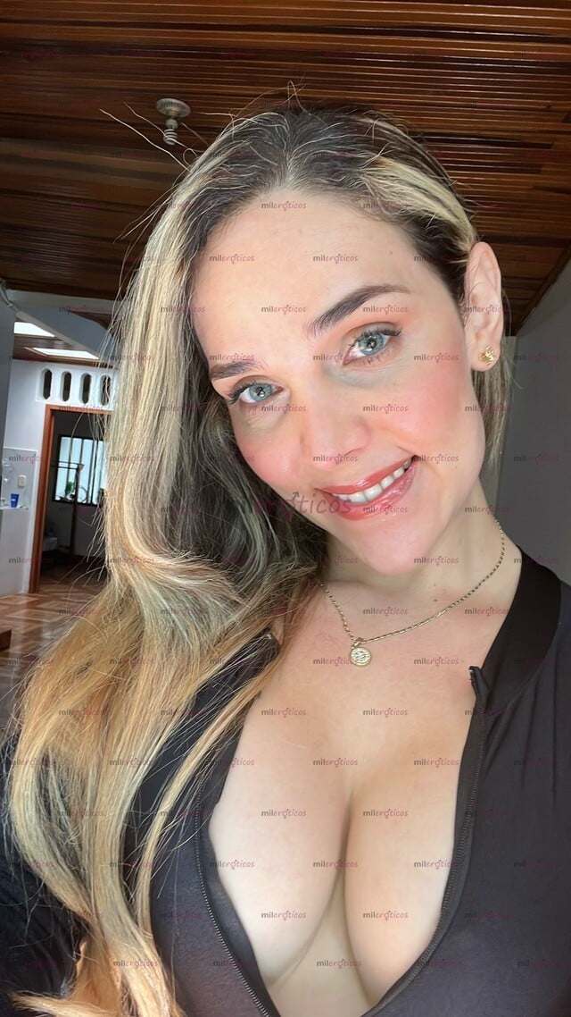 FOTOS DE HERMOSA TRANS PERRA Y DULCE PARA TU PLACER Y MORBO