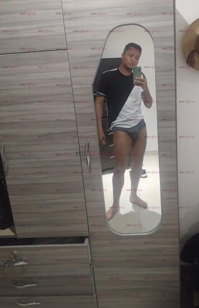 FOTOS DE HOLA MI NOMBRE ES SEBASTIÁN SOY TOLIMENSE DISPUESTO A COMPLACERTE