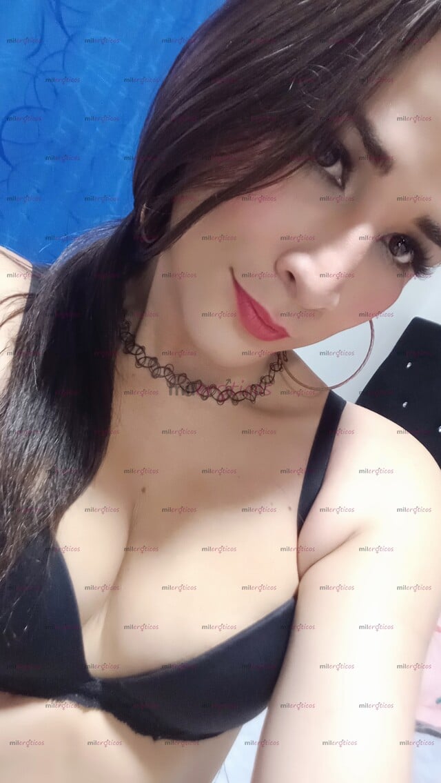 FOTOS DE CHICA ESBELTA NATURAL DISPONIBLE PARA HOMBRES SOLVENTES