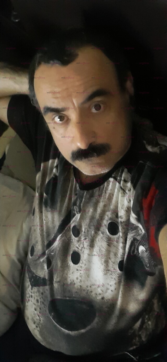 FOTOS DE HOMBRE SIMPATICO, VELLUDO, SOBRINO DE TOM SELLECK! $200, $250, $500,$1500, $1900