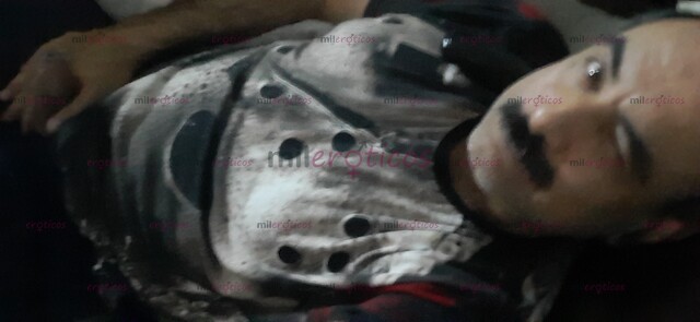 FOTOS DE HOMBRE SIMPATICO, VELLUDO, SOBRINO DE TOM SELLECK! $200, $250, $500,$1500, $1900