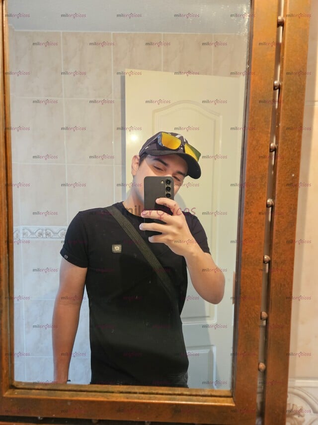 FOTOS DE MAX CHICO ATRACTIVO Y FOGOSO,VERSATIL DISPUESTO A COMPLACERTE!