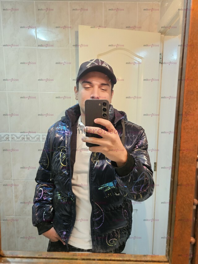 FOTOS DE MAX CHICO ATRACTIVO Y FOGOSO,VERSATIL DISPUESTO A COMPLACERTE!