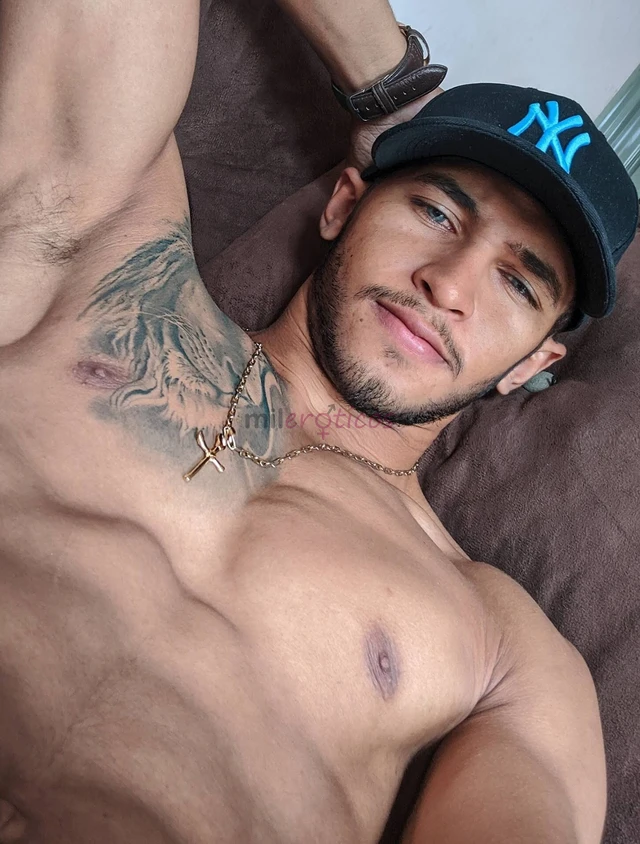 Ola vamos gozar gostoso te garanto que nao vai se arrepender de mim vamos ter uma experiencia unica pode ter certeza que seu cuzinho nao vai ser o mes...