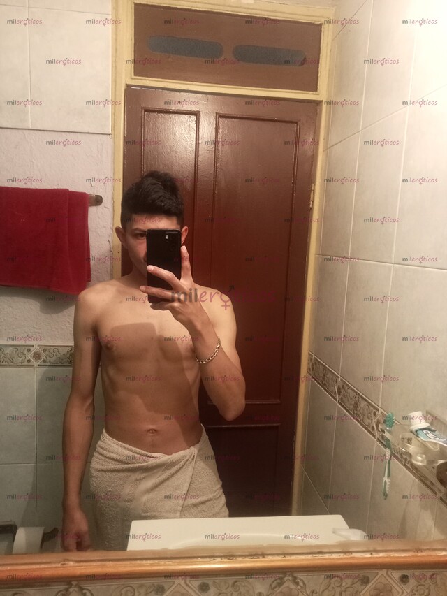 FOTOS DE HOMBRE JOVEN DISPUESTO A CUMPLIR TODAS TUS FANTASIAS.