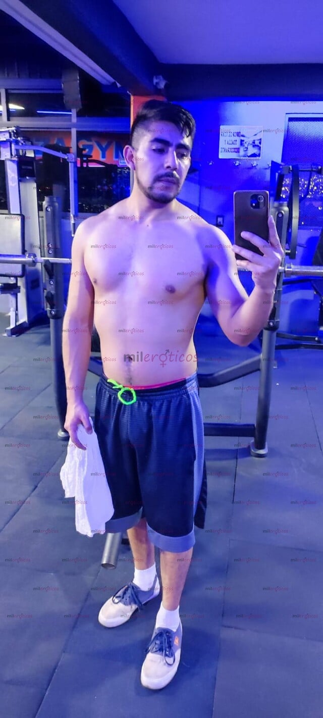 FOTOS DE HOMBRE JOVEN VARONIL Y CON GUSTO POR EL SEXO, LISTO PARA COMPLACERTE