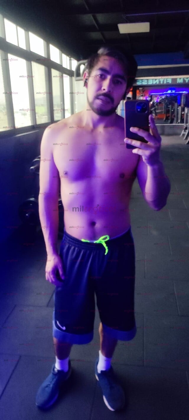 FOTOS DE HOMBRE JOVEN VARONIL Y CON GUSTO POR EL SEXO, LISTO PARA COMPLACERTE