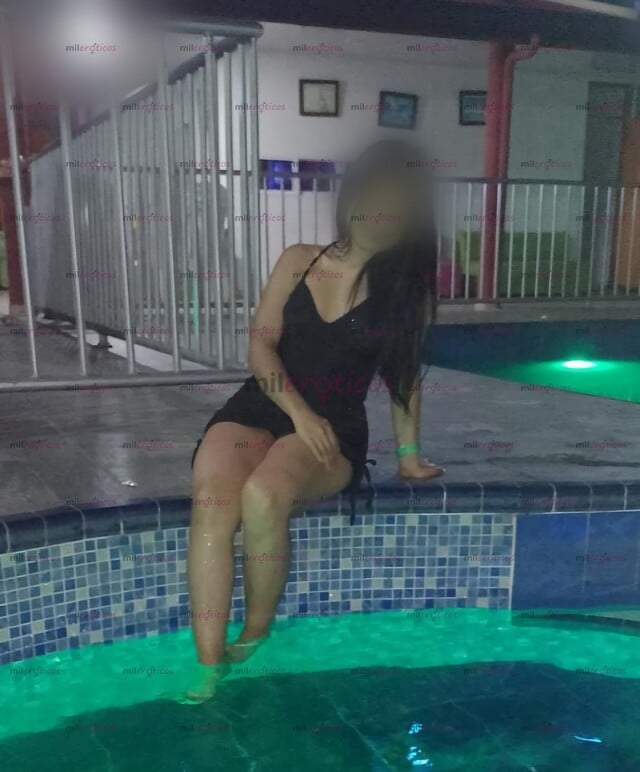 FOTOS DE SOY UNA JOVENCITA CALIENTE CON UNA RICA VAGINITA DESEOSA DE VERGA Y LECHE