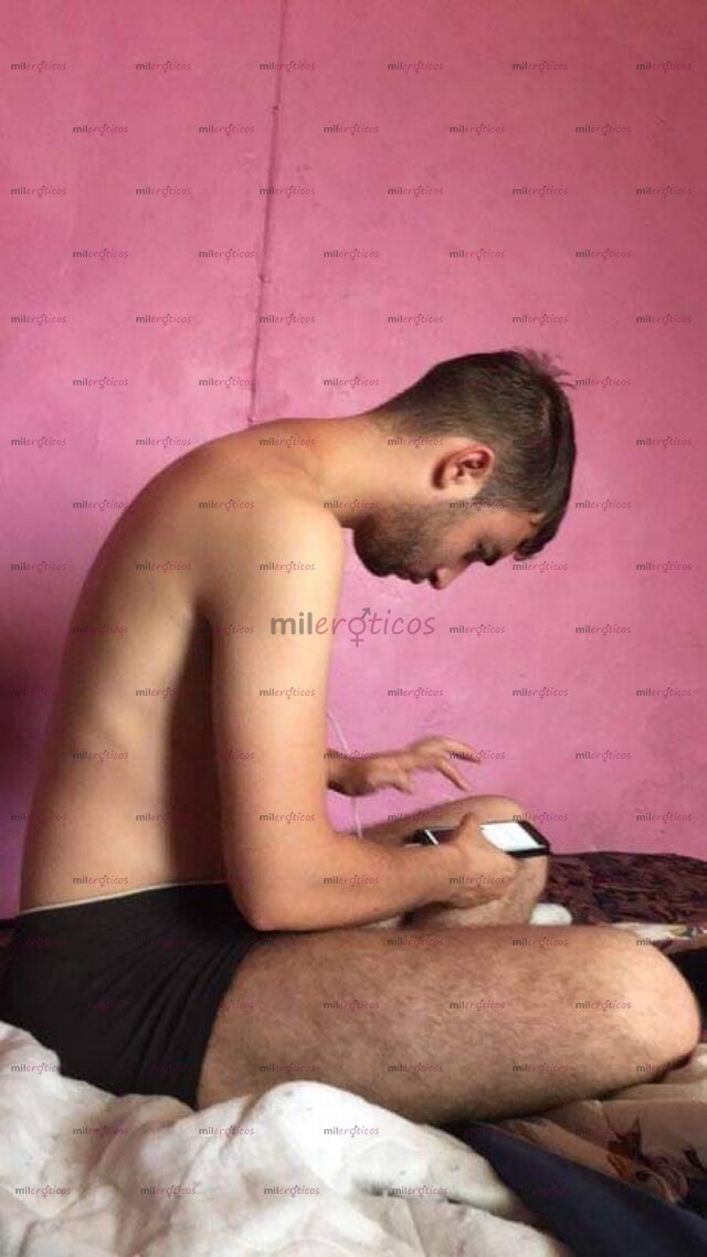 FOTOS DE TRÍO, TU SOLA CHICO ESPAÑOL VARONIL LISTO PARA HACER COSSS